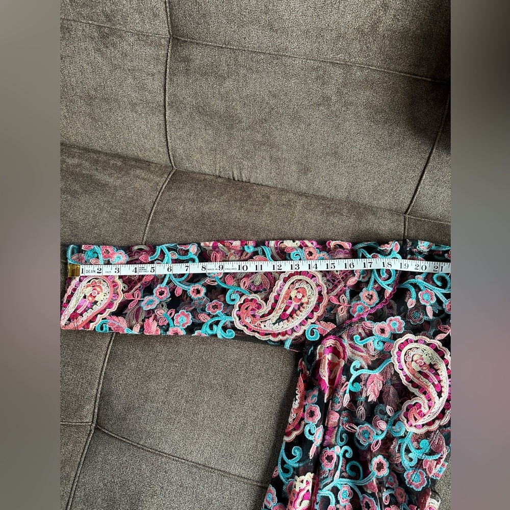 Ali Miles Paisley Sheer Embroidered Top Size S - Picture 8 of 8